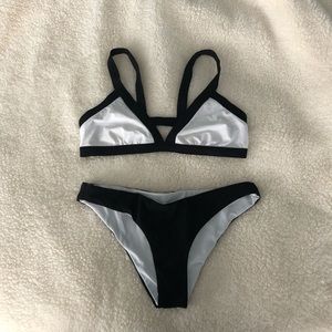 Black and white reversible bottoms bikini set